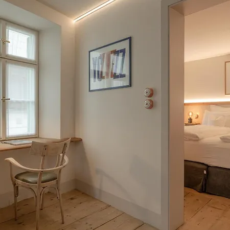 Steinach Townhouse 4*