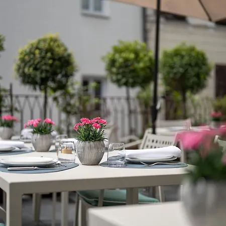 Oda ve Kahvaltı Steinach Townhouse Merano