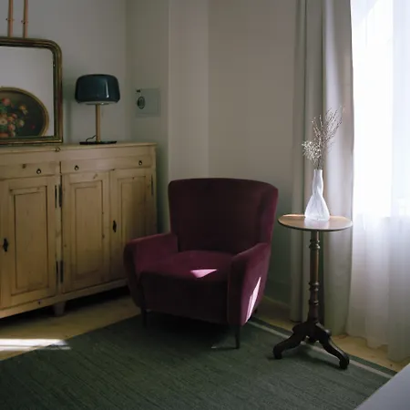 Steinach Townhouse 4*